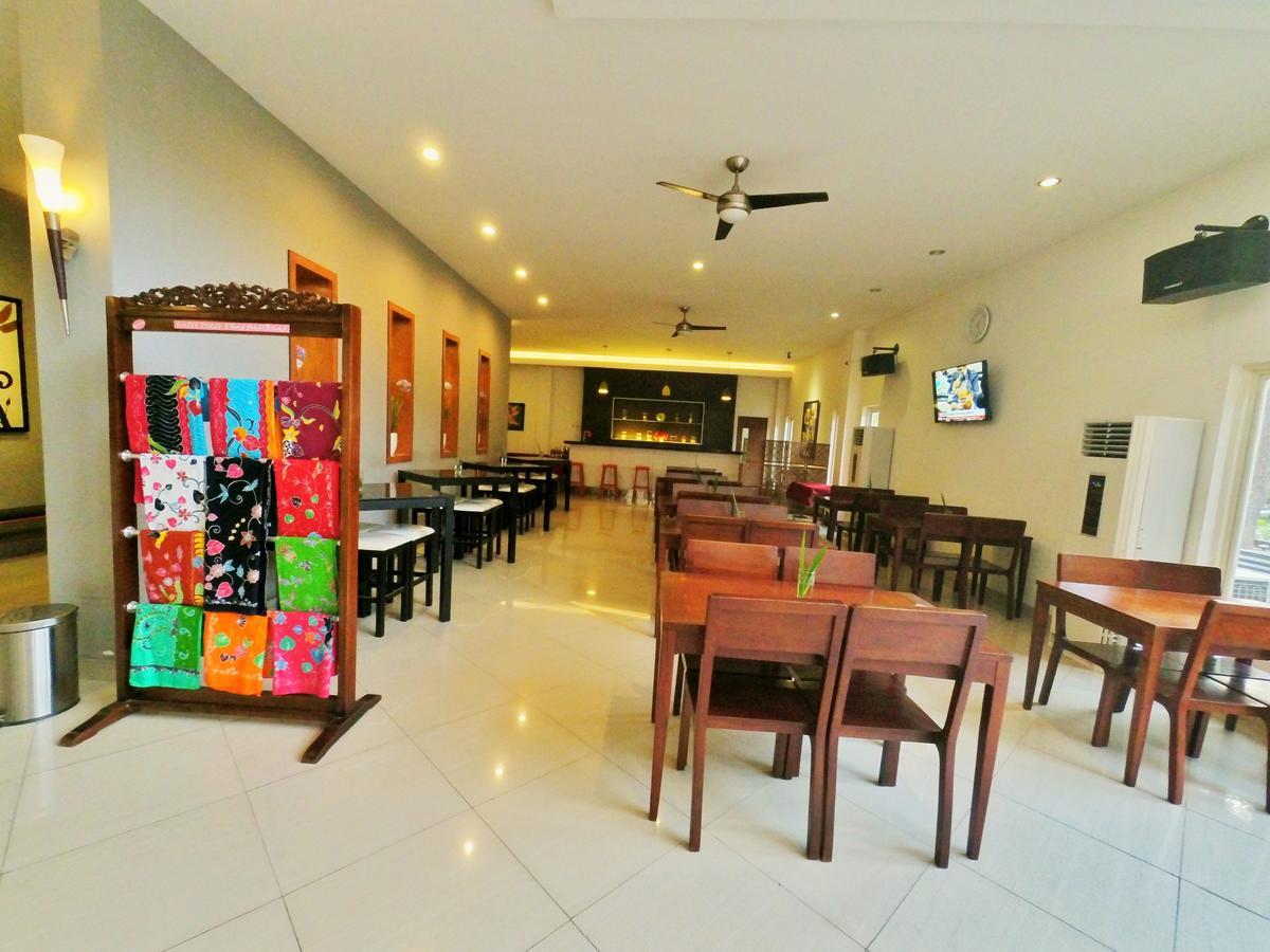 Hotel Transit Pasuruan Exterior foto