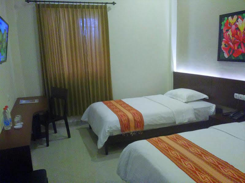Hotel Transit Pasuruan Exterior foto